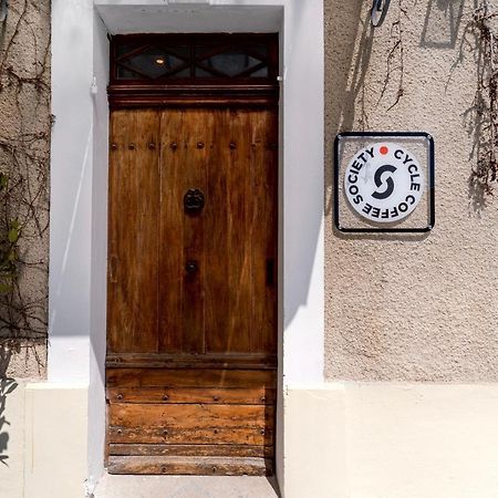 Вилла Cycle Coffee Society House Ventoux Бедуэн Экстерьер фото