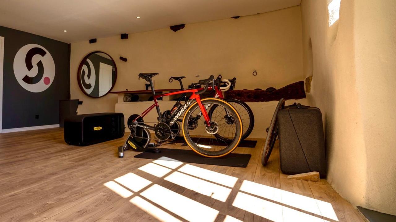 Вилла Cycle Coffee Society House Ventoux Бедуэн Экстерьер фото